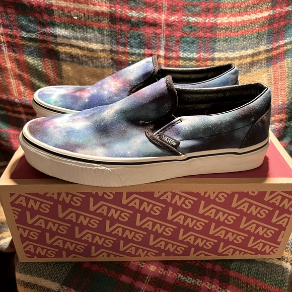 Vans Shoes - M: 6.5 / W: 8 - Galaxy VANS - slip on